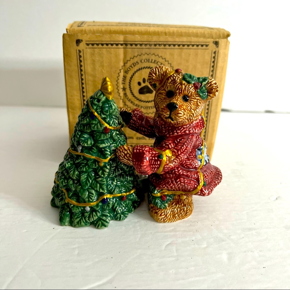 Boyd's Bears Elliot & the Tree Sal and Pepper Shaker Figurines Holiday Christmas